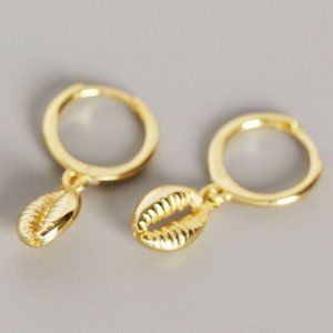 18K Yellow Gold Plated 925 Sterling Silver Shell Huggies Earrings